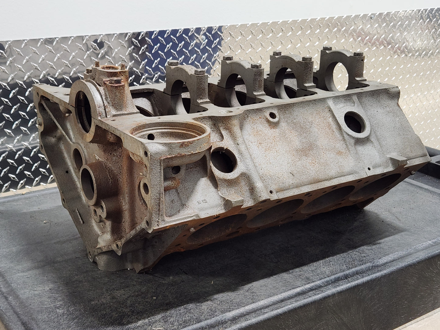 1957 Chevy Corvette 283 Engine Bare Block GM 3731548 Date Code I286